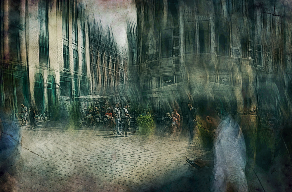 In the streets of Arnhem, the Netherlands von Jan van der Linden