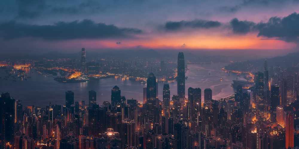 Sunrising Hong Kong von Javier de la Torre