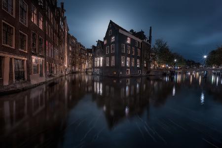 The House under the Moonlight