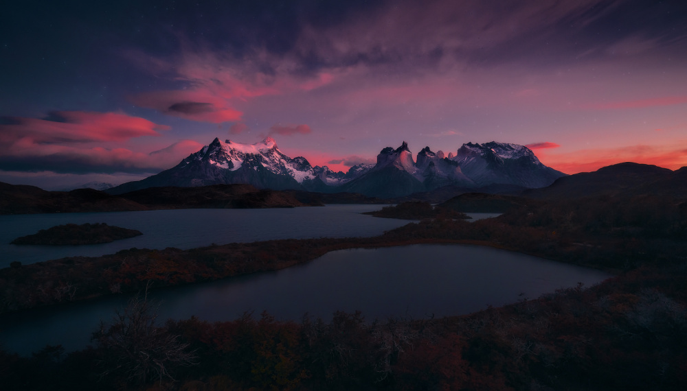 Sunrising Torres del Paine von Javier de la Torre