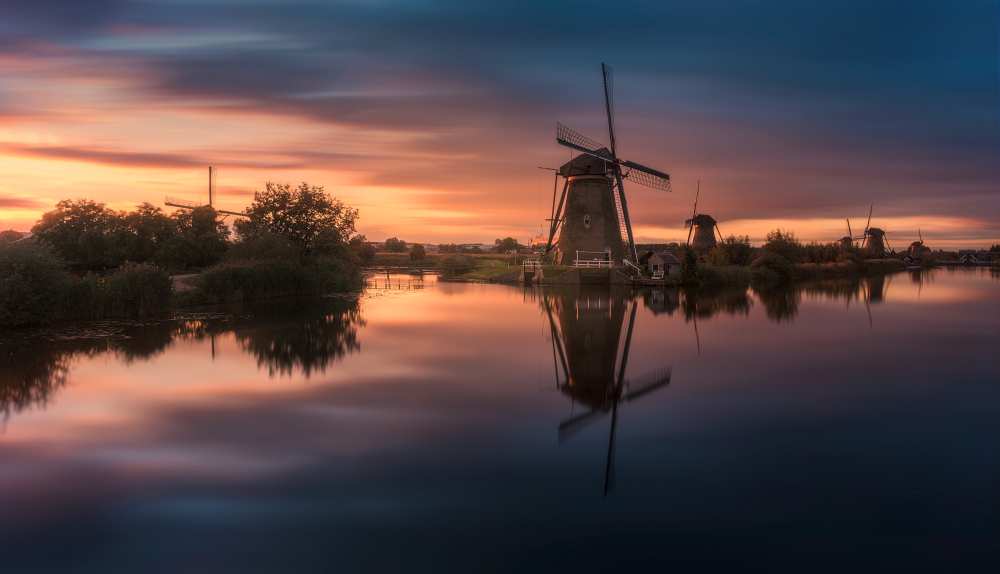 Windmills von Javier De la