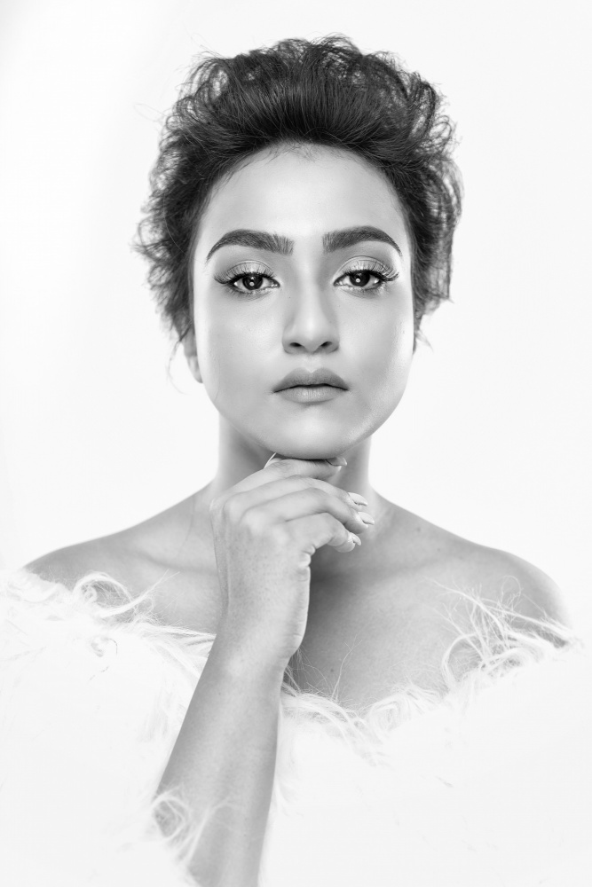 BEAUTY IN HIGH KEY von JAYATU CHANDRA DAS