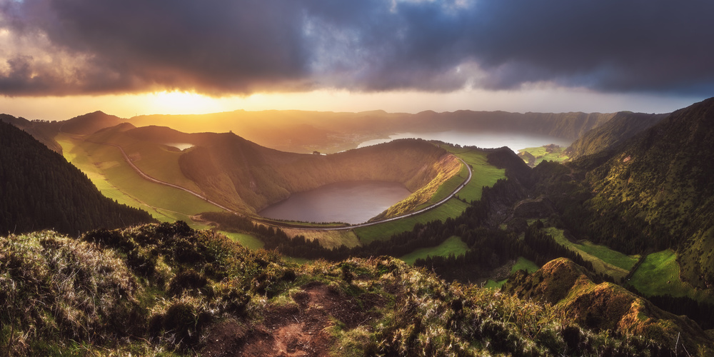 Azores - Sete Cidades Sunset Panorama von Jean Claude Castor