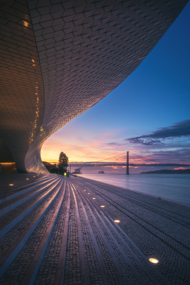 Lisbon - Art Museum Sunrise von Jean Claude Castor