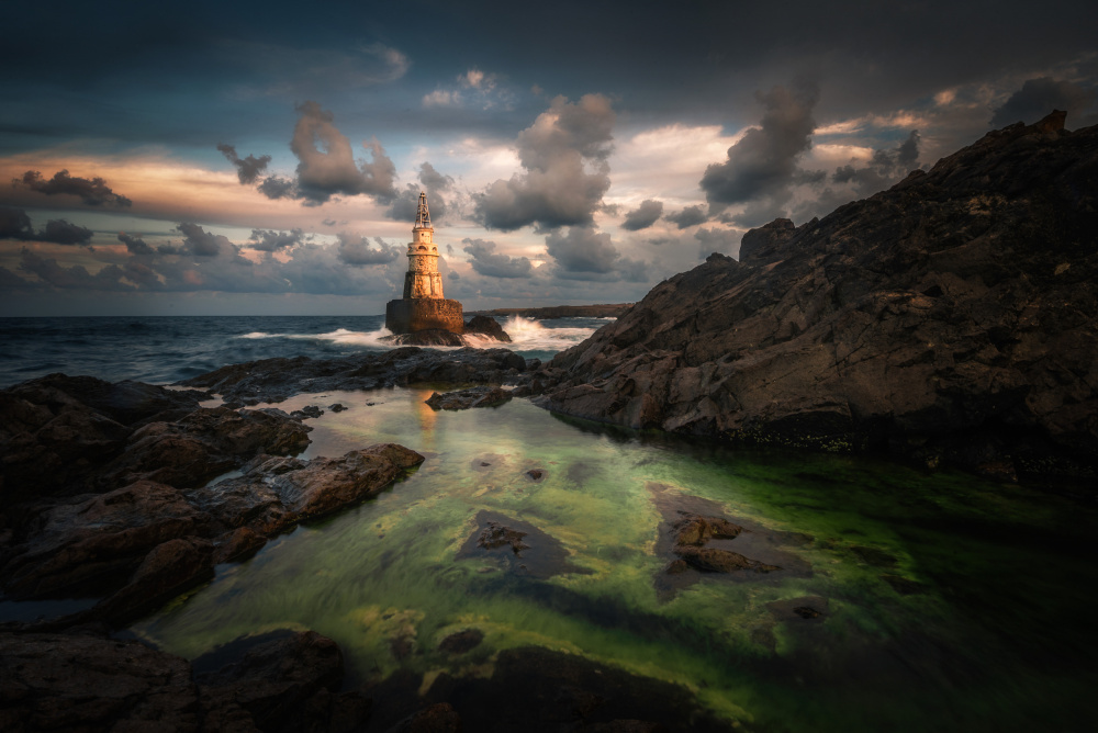 The lighthouse von Jeni Madjarova