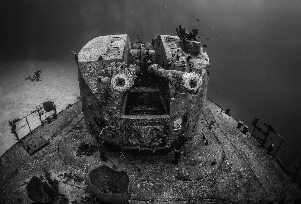 Machine gun on wreck of MV captain Keith von Jennifer Lu