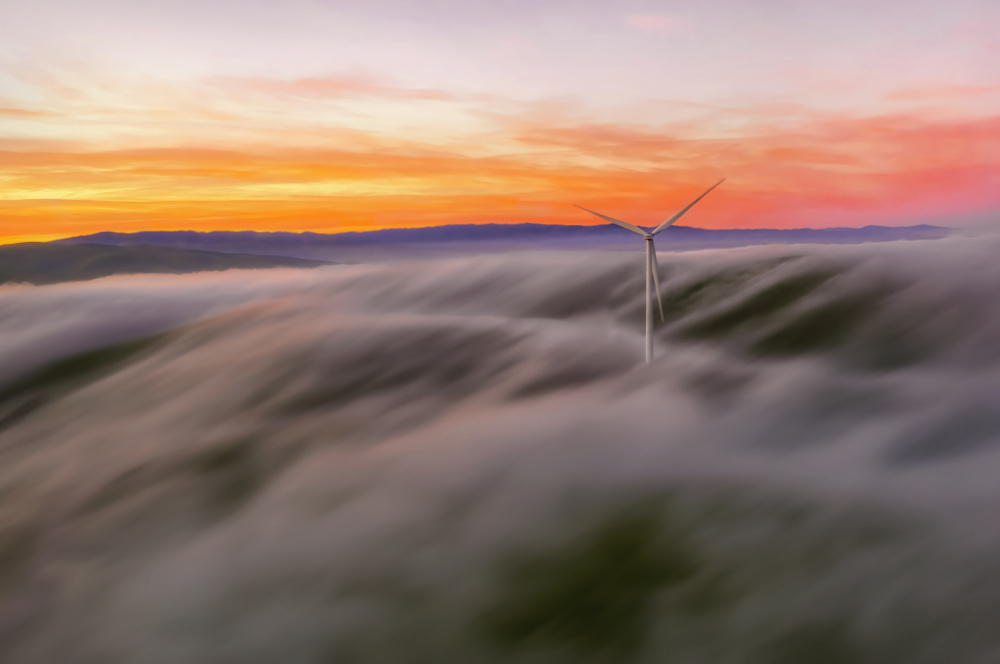 A Windmill in the Fog von Jenny Qiu