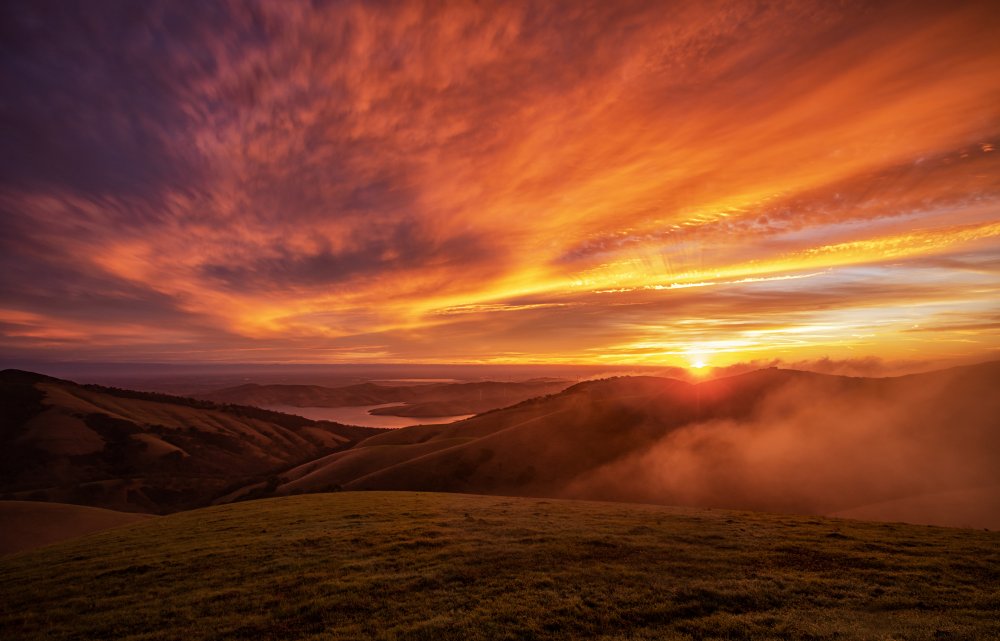 Sunrise at the East Bay von Jenny Qiu