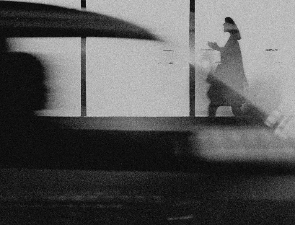 Taxi driver and a passer-by von Jian Wang