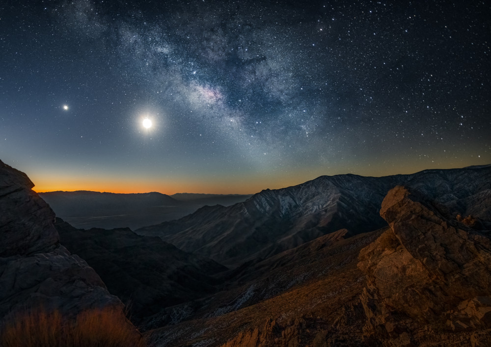 When the  Moon Meet the Milky Way von Jianping Yang