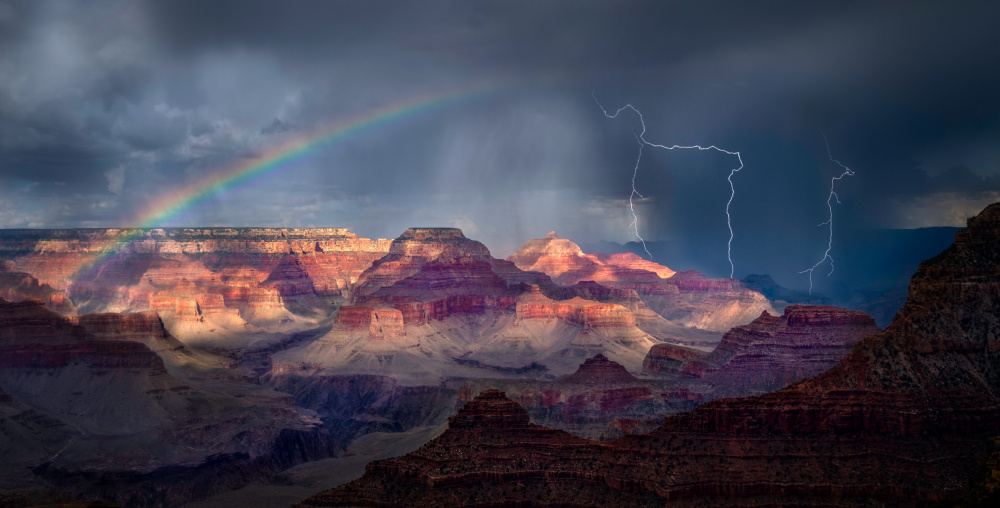 Rainbow Meets Lightning von Jing Quan