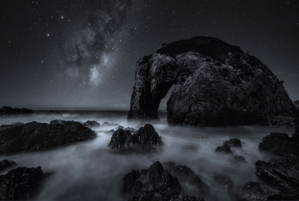 The Night in Horse Head Rock von Jingshu Zhu