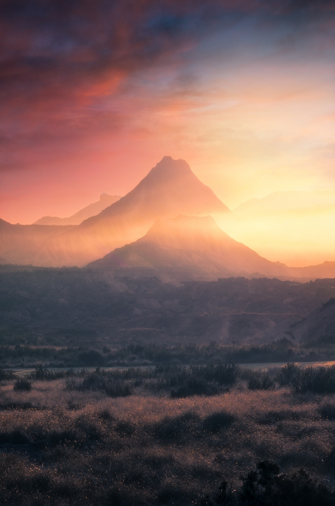 Desert mountains at sunrise A737449 von joanaduenas