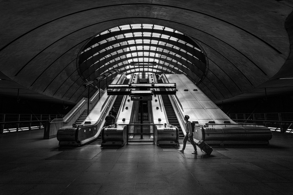 Canary Wharf Station - London von Jobin Mathew