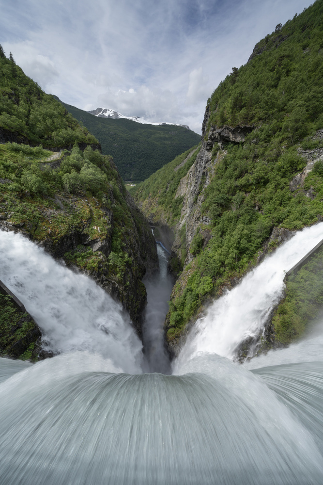 Meeting of waterfalls. von Johannes Jensås