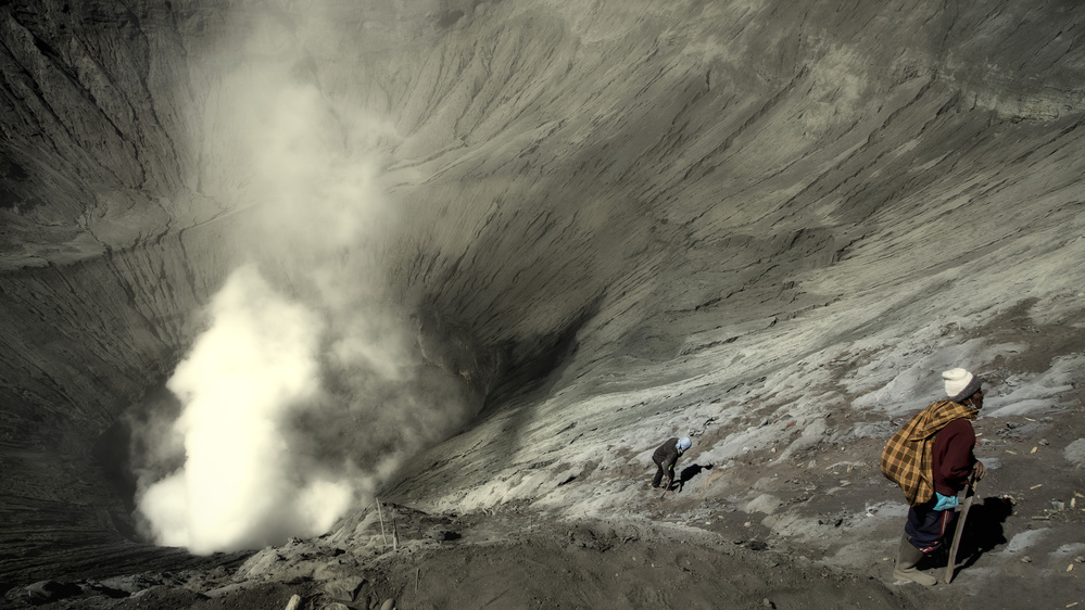 The Crater von Johannes Oei