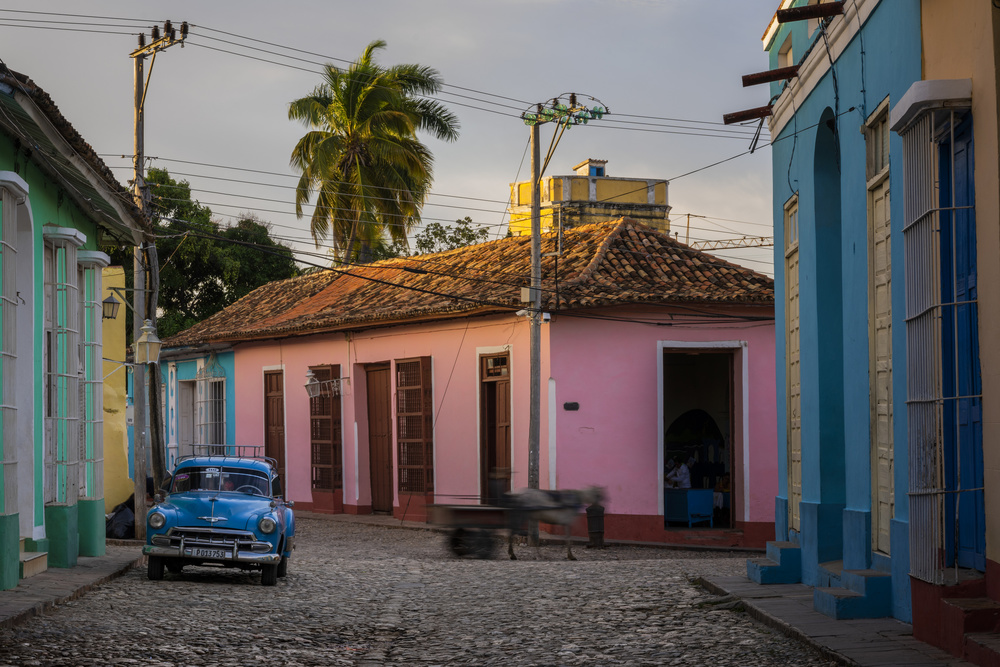 Colourful Trinidad - Cuba von John Deakin