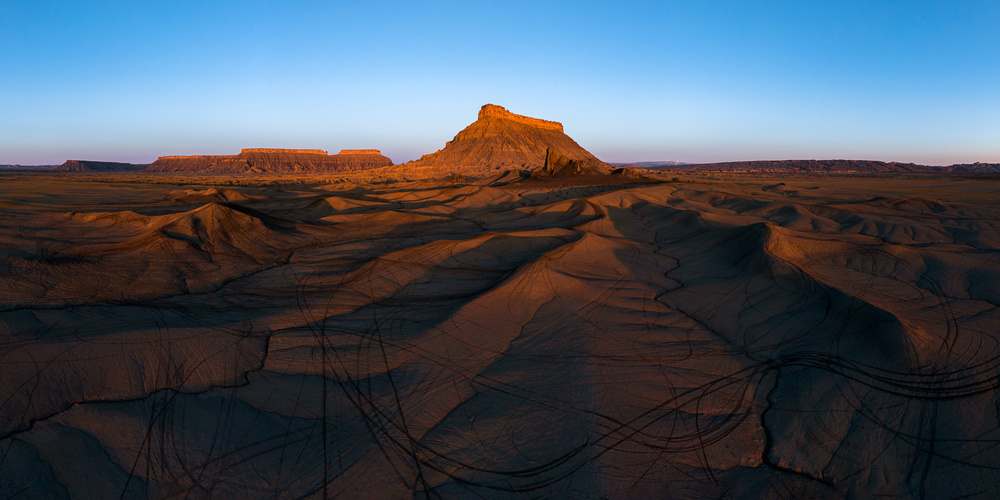 Golden Badlands von John Fan