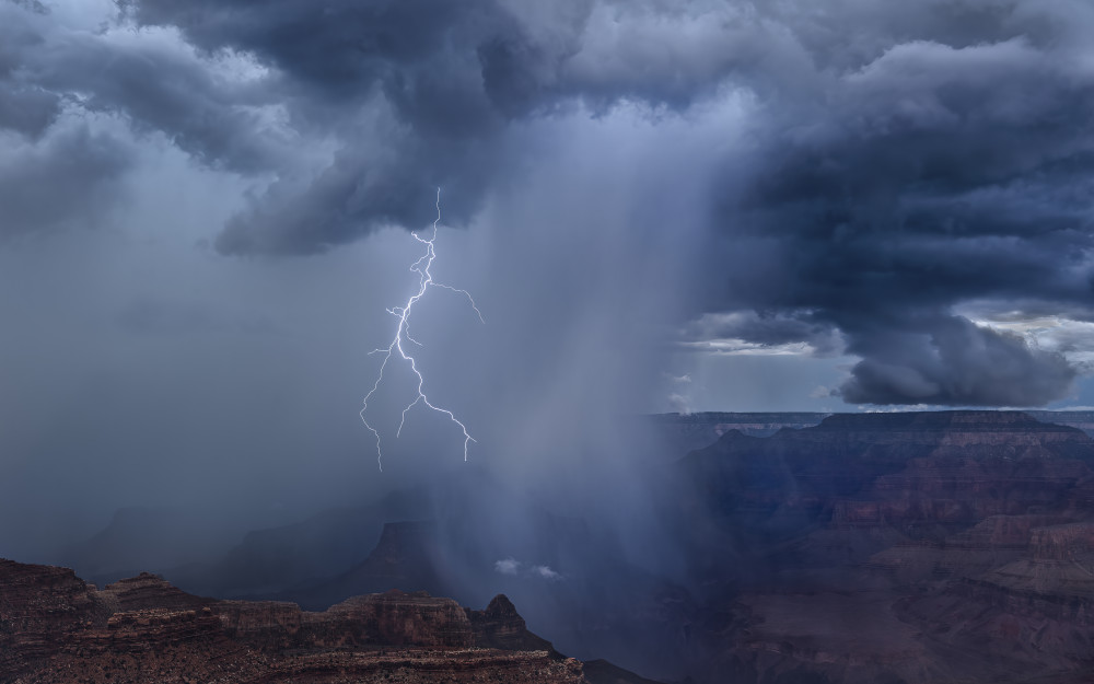 Dramatic Sky von John J. Chen