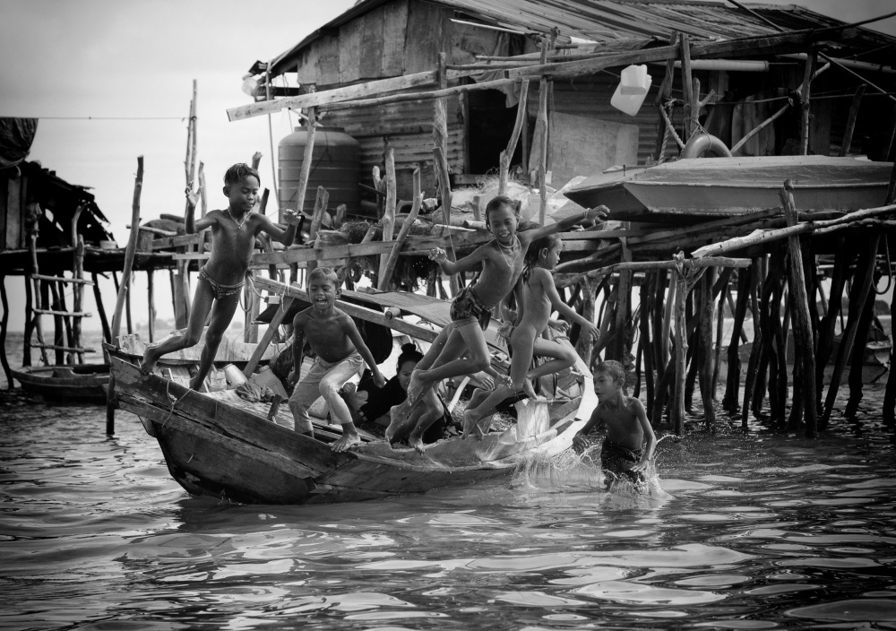 Happy childhood - lifestyles of the sea gipsy von John Yuk Kong Chung