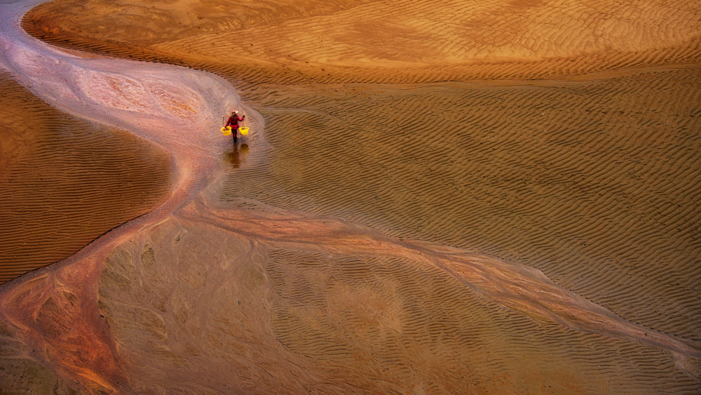 Going to work, Happy! von Johnny Zhang