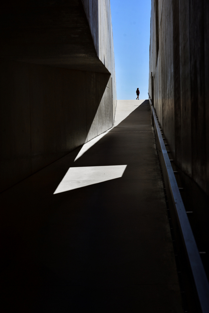 The deserted streets of your name von Jorge Pimenta