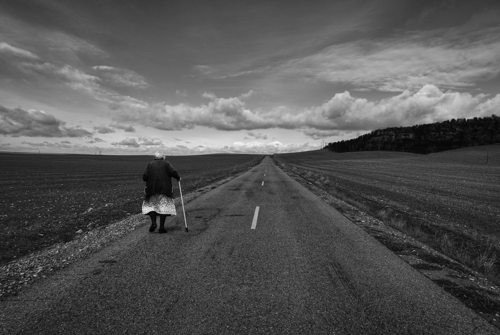 A walk alone von Jose C. Lobato