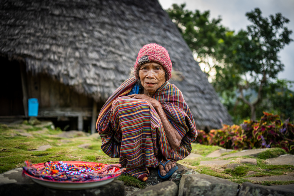 Old granny self made beads for sale von Joseph Ng