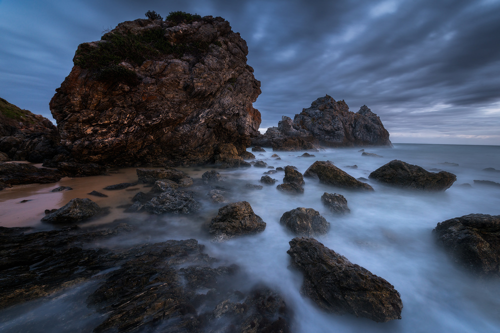 By the Sea von Joshua Zhang