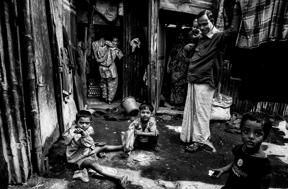 In the streets of Bangladesh. von Joxe Inazio Kuesta Garmendia