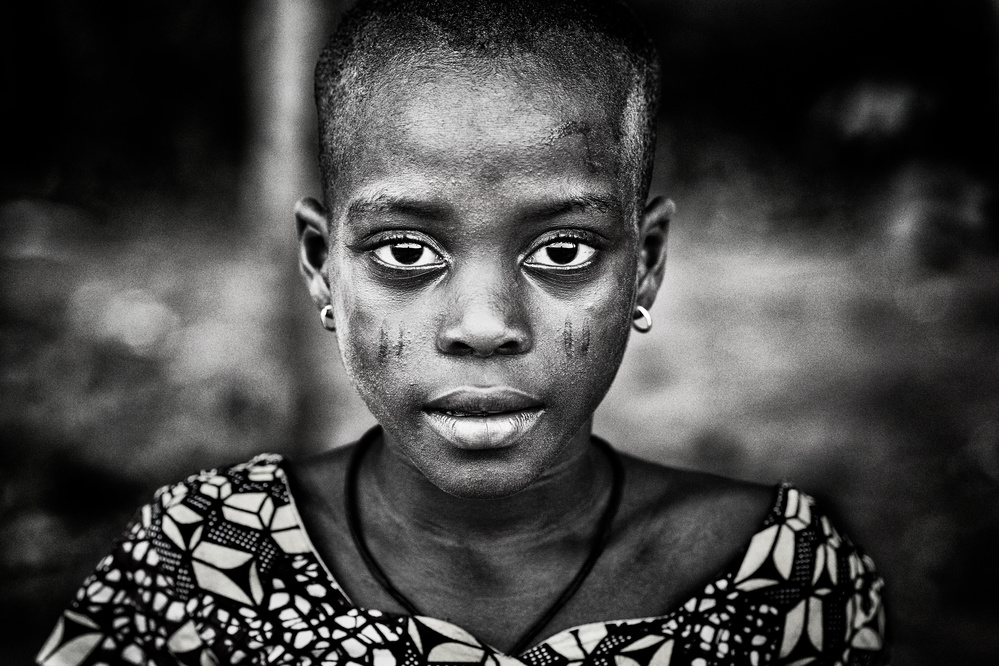 At a market in Benin von Joxe Inazio Kuesta Garmendia