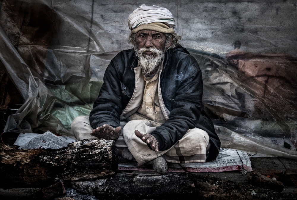 In Maha Shivaratri Festival in Pashupatinath Temple-I - Kathmandu-Nepal von Joxe Inazio Kuesta Garmendia