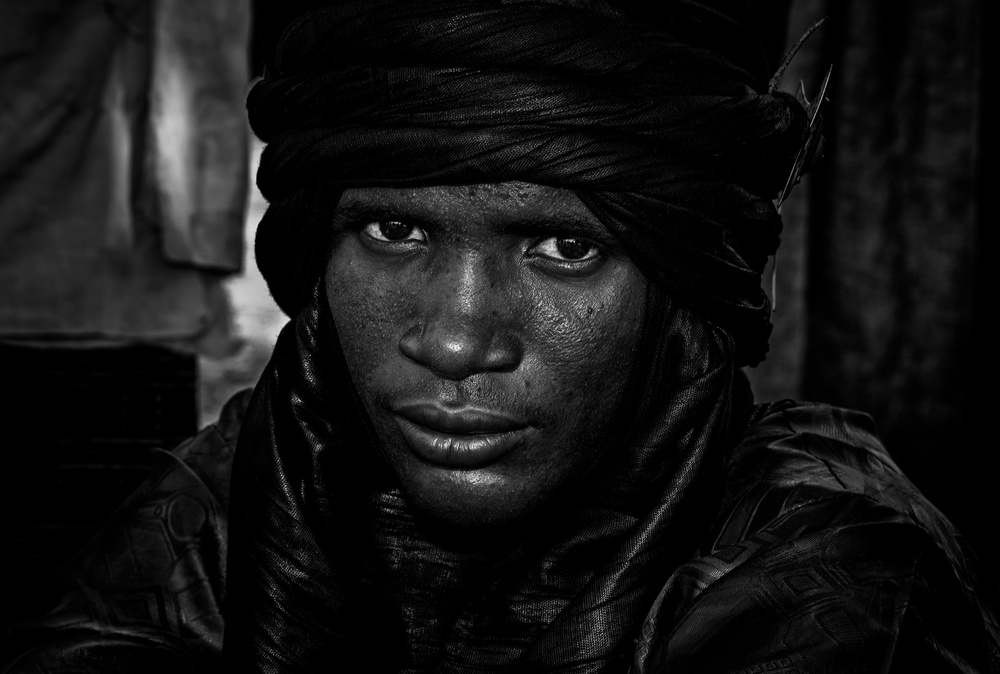 A peul man in the gerewol festival-Niger von Joxe Inazio Kuesta Garmendia