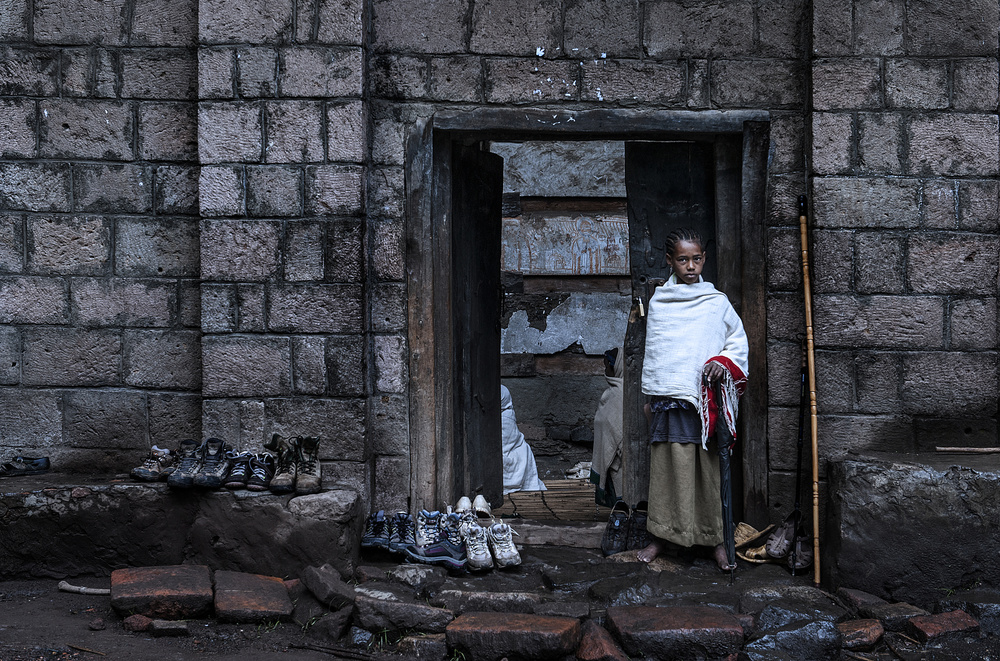 Entrance of a church (Lalibela - Ethiopia) von Joxe Inazio Kuesta Garmendia