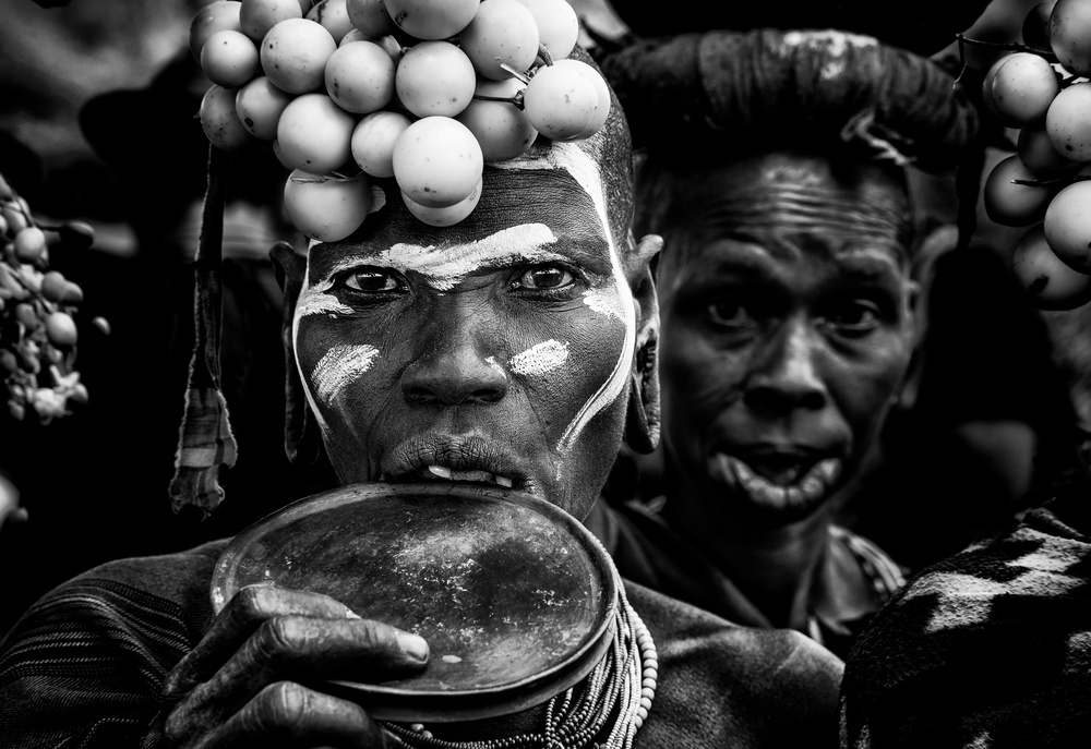 Surma tribe women - Ethiopia von Joxe Inazio Kuesta Garmendia