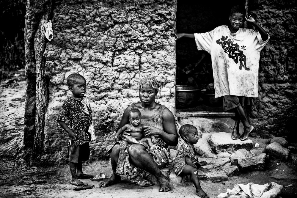 Joy and sadness-Benin von Joxe Inazio Kuesta Garmendia