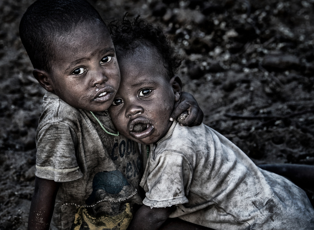 Samburu tribe siblings - Kenya von Joxe Inazio Kuesta Garmendia