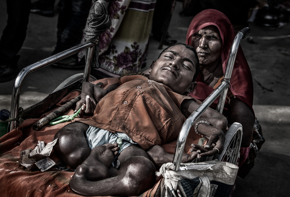 At the Kumbh Mela - Prayagraj - India von Joxe Inazio Kuesta Garmendia