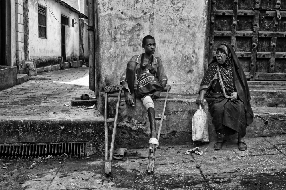 In the streets of Zanzibar. von Joxe Inazio Kuesta Garmendia