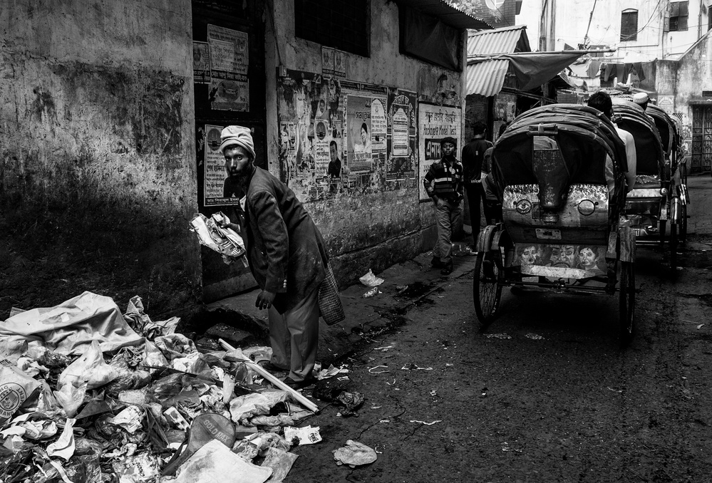 In the streets of Bangladesh-II von Joxe Inazio Kuesta Garmendia