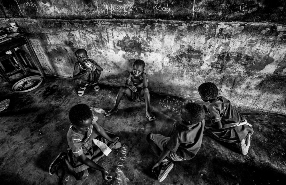 At school in Ghana. von Joxe Inazio Kuesta Garmendia