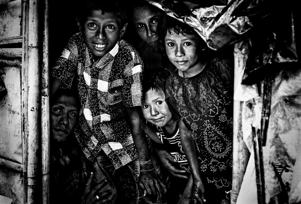 In a rohingyas refugee house - Bangladesh von Joxe Inazio Kuesta Garmendia