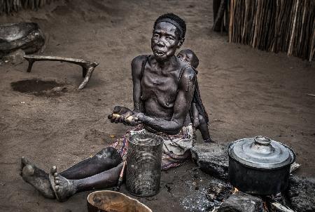 Laarim ethnic family at home - South Sudan