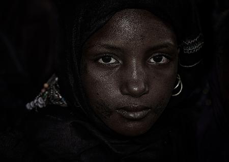 Girl watching the gerewol festival-I - Niger