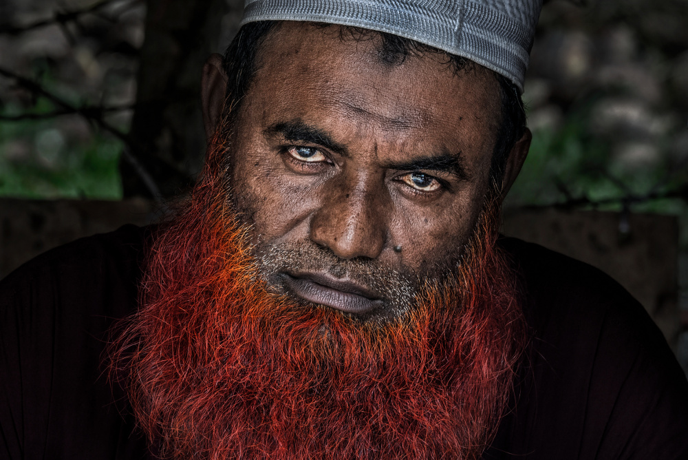 Red beard man from Papua New Guinea von Joxe Inazio Kuesta Garmendia