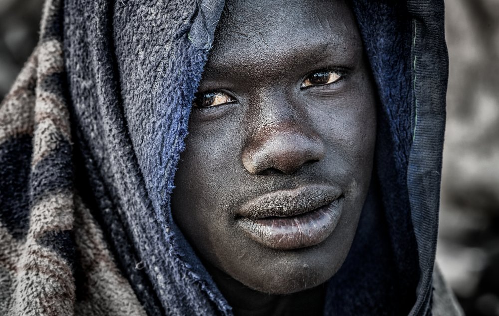 Mundari man. von Joxe Inazio Kuesta Garmendia