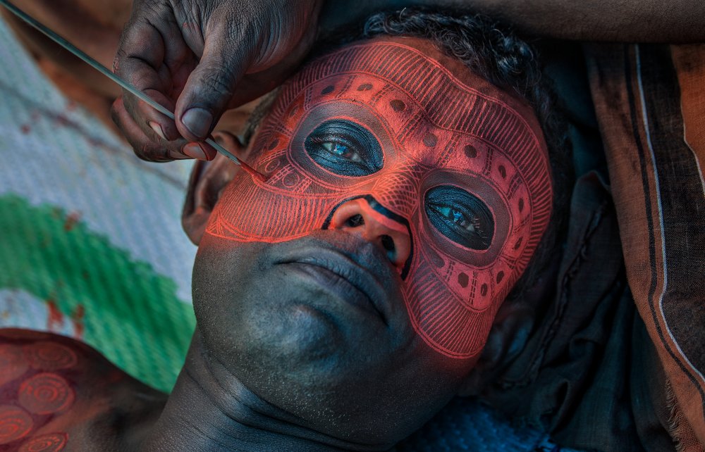 Theyyam Ceremony Performer - India von Joxe Inazio Kuesta Garmendia