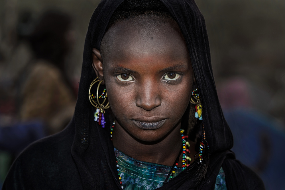 Peul gir at the gerewol festival - Niger von Joxe Inazio Kuesta Garmendia