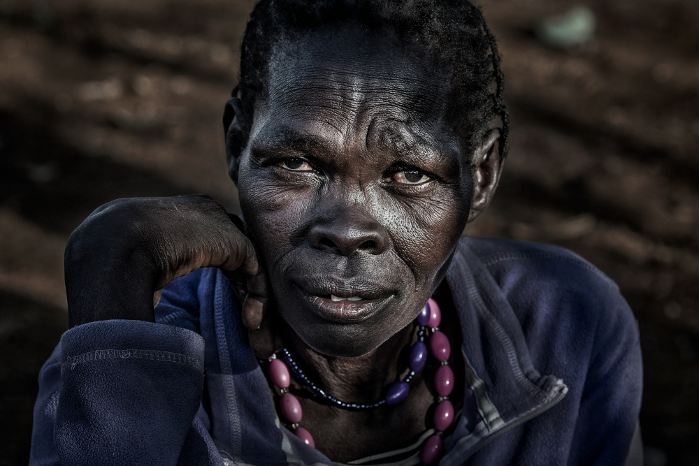 Pokot tribe woman-Kenya von Joxe Inazio Kuesta Garmendia