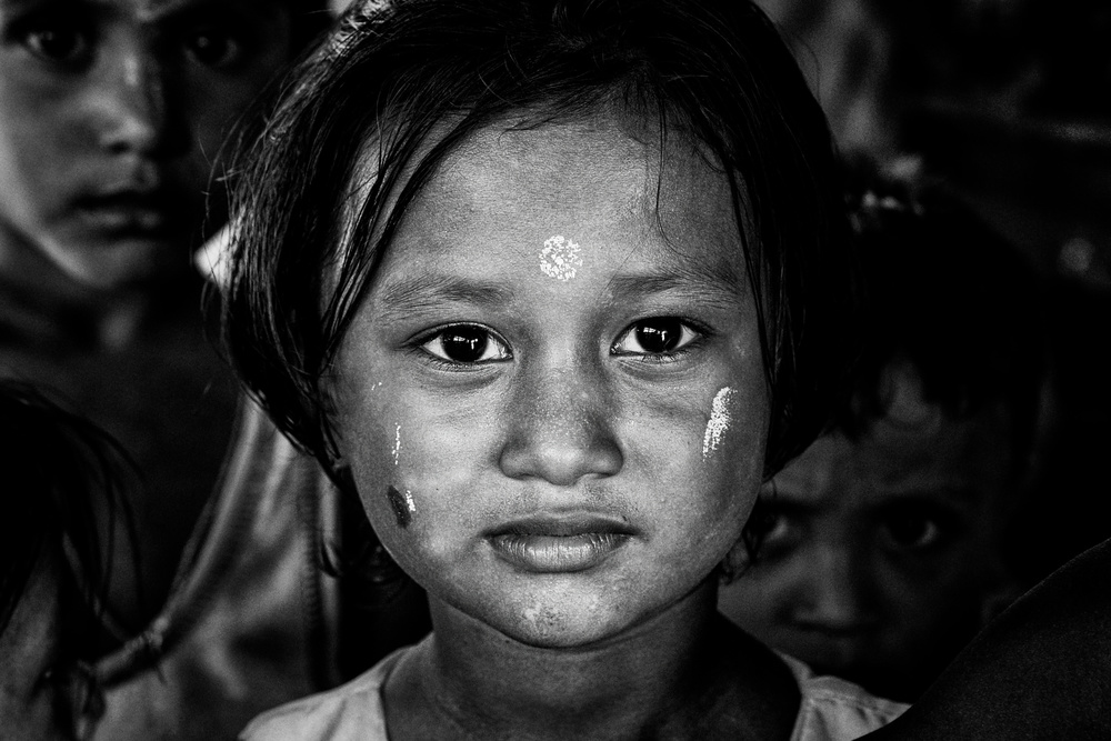 Rohingya refugee girl - Bangladesh von Joxe Inazio Kuesta Garmendia